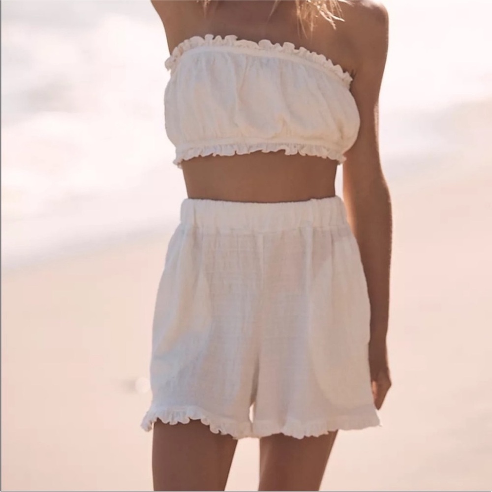 Free People Twyla Beach Shorts Top Bandeau Bra Set M Ivory White Free-EST - Picture 4 of 15